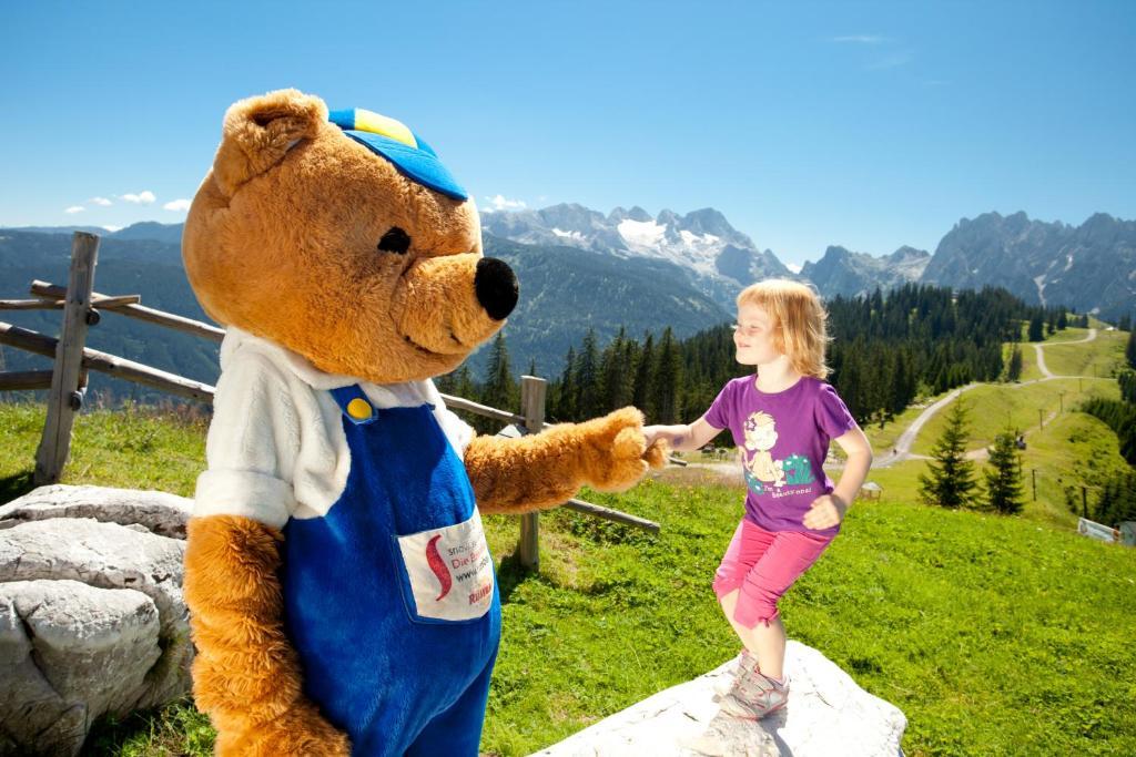 Dachstein West Hotel Gmbh-Kirchenwirt Russbach Russbach am Pass Gschütt Exteriér fotografie